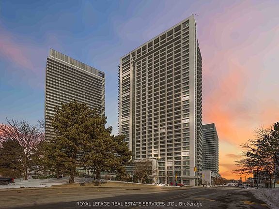 2nd image of 275 Yorkland Rd #306