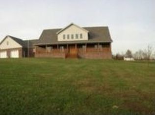 5922 Gardner Rd, Chandler, IN 47610