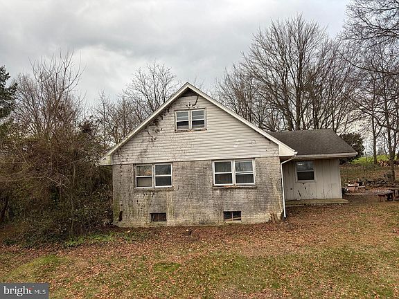 2nd image of 39 Hossler Rd