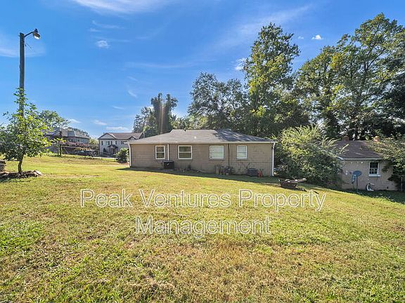 4th image of 10 Cabot Ct #A