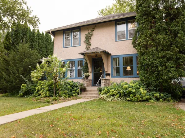 915 2nd St W, Northfield, MN 55057