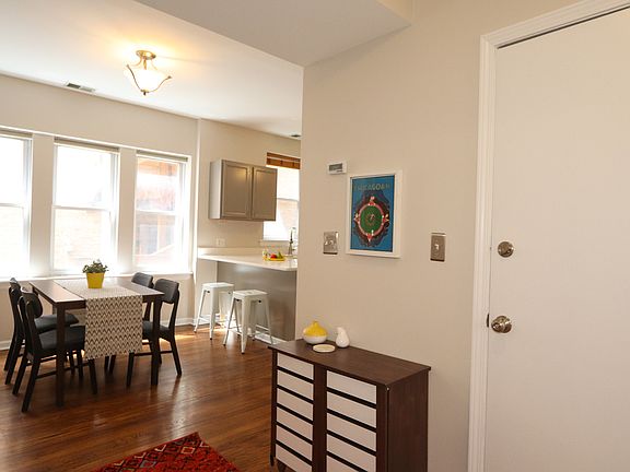 3rd image of 3431 W Shakespeare Ave APT 2B