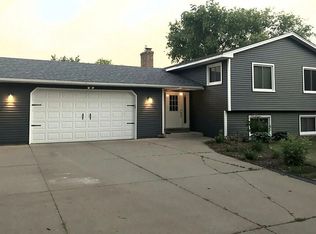 10725 Dunkirk Ln N, Maple Grove, MN 55369