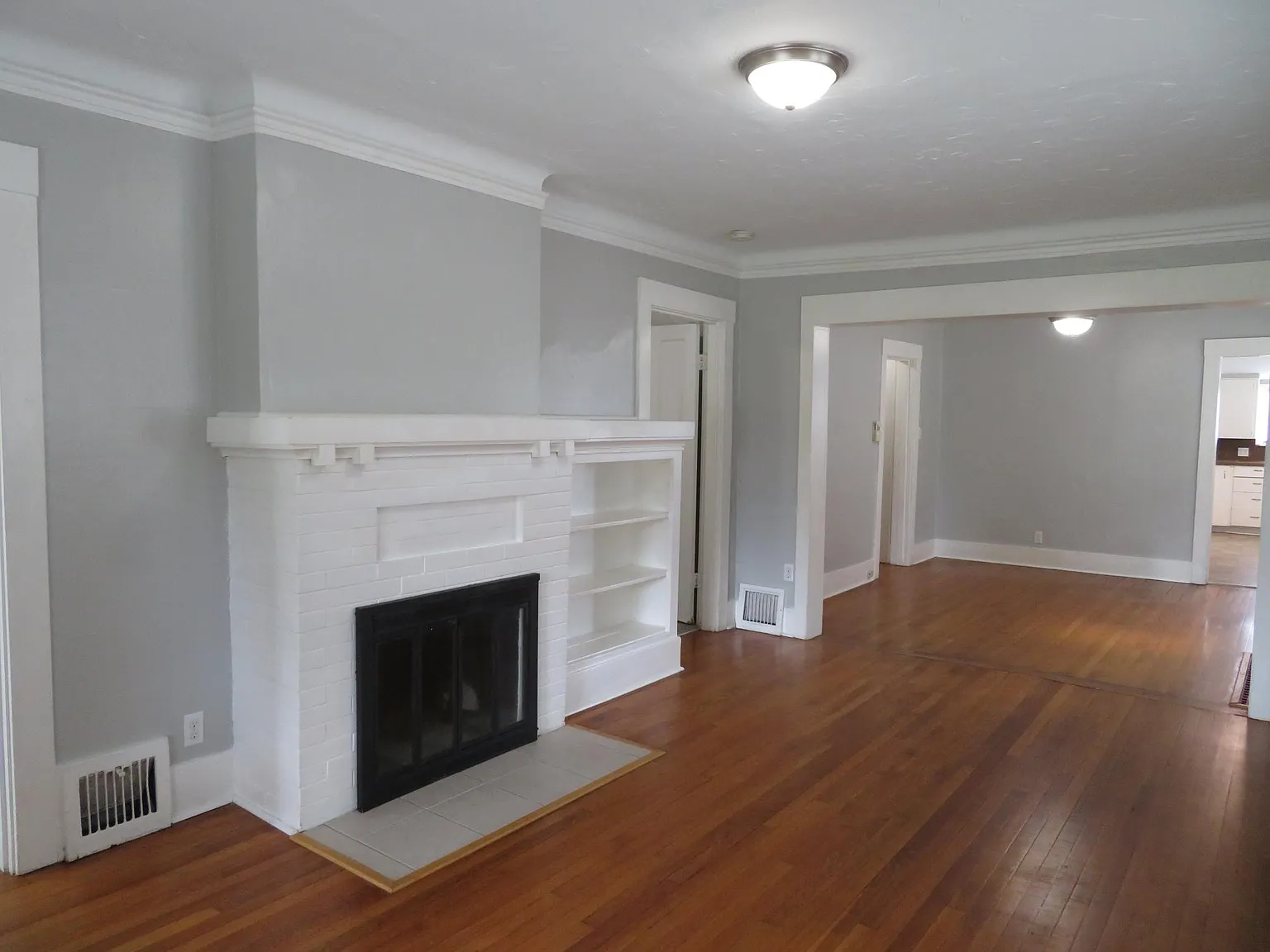 3 bed, 1194 sqft, $1,995 — Photo 2