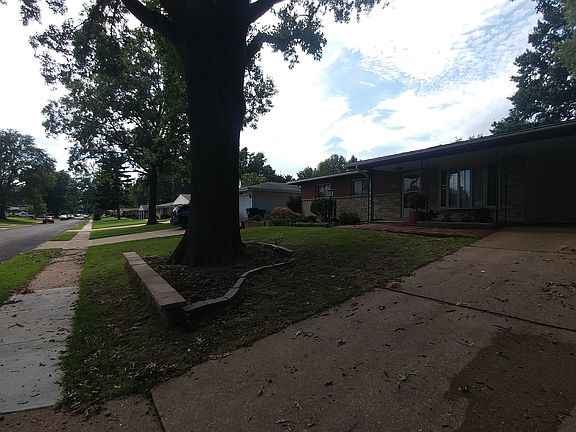 4th image of 455 Naomi Ave