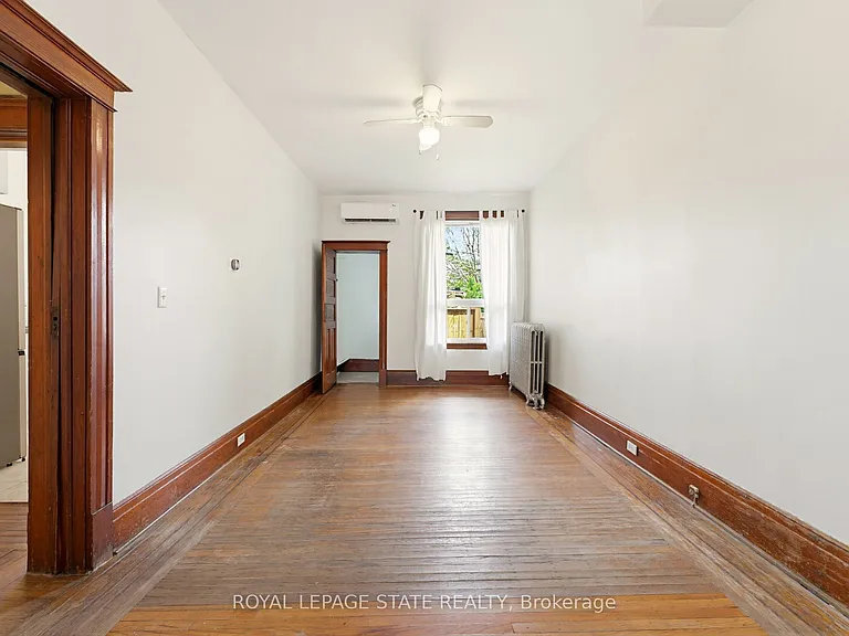 25 Strathcona Ave S #1 — Photo 8