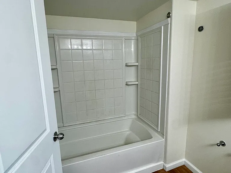 30 Reed Rd — Photo 8