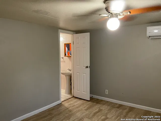 11916 Grapevine St — Photo 13