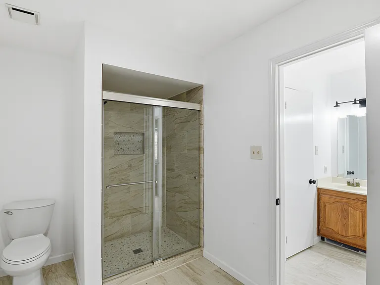 9305 Shipman St — Photo 23