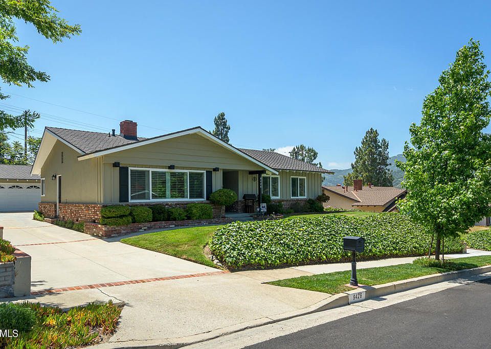1st image of 9426 Cerro Vista Dr