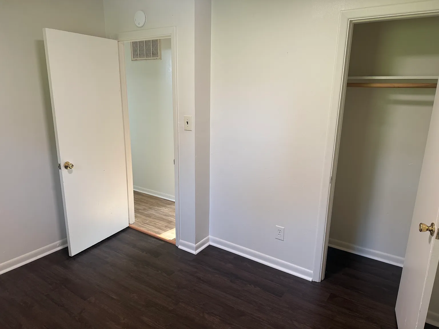 2 bed, 900 sqft, $775 — Photo 1