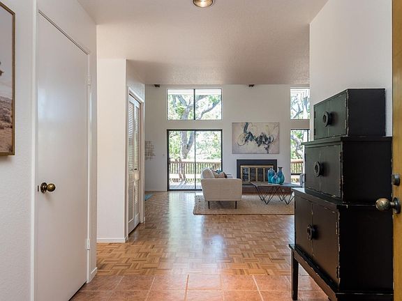 4th image of 15 Quail Ct