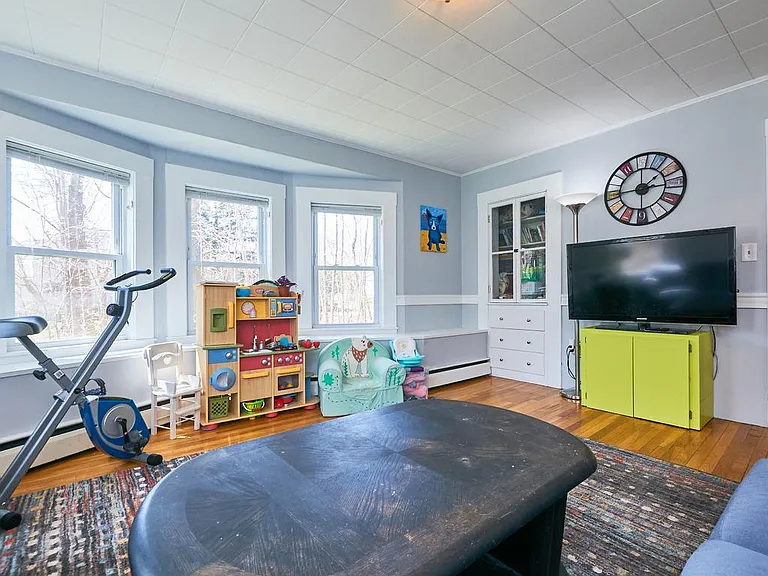 205 Woburn St #1 — Photo 8