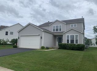 409 W Meadow Mist Ln, Round Lake, IL 60073