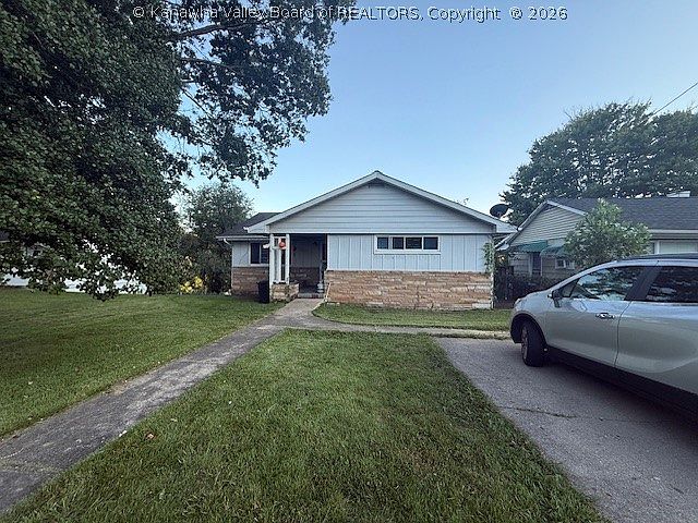 1st image of 818 Walters Rd