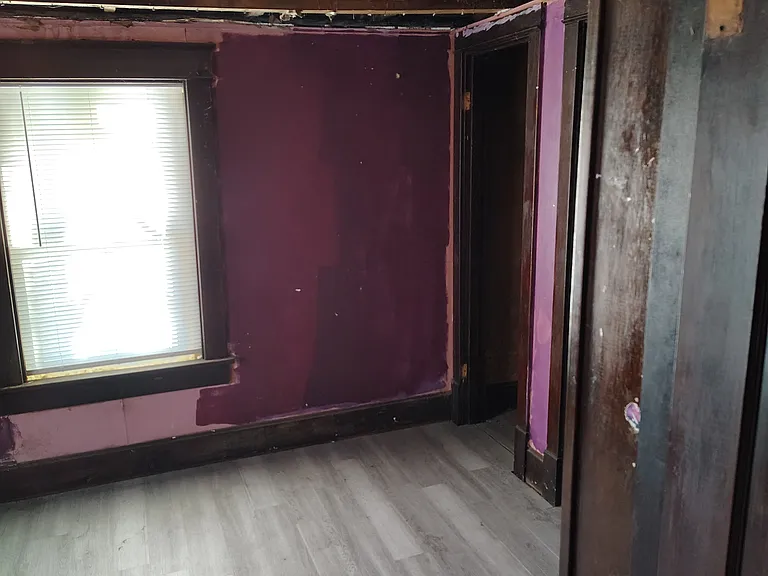 140 Illinois St — Photo 18