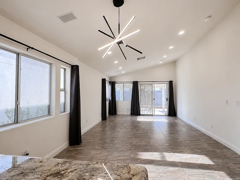 8378 Cool Creek Ave — Photo 3