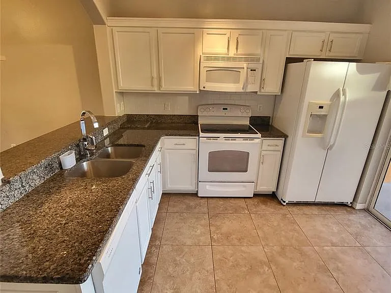 4060 Winding Vine Dr — Photo 50