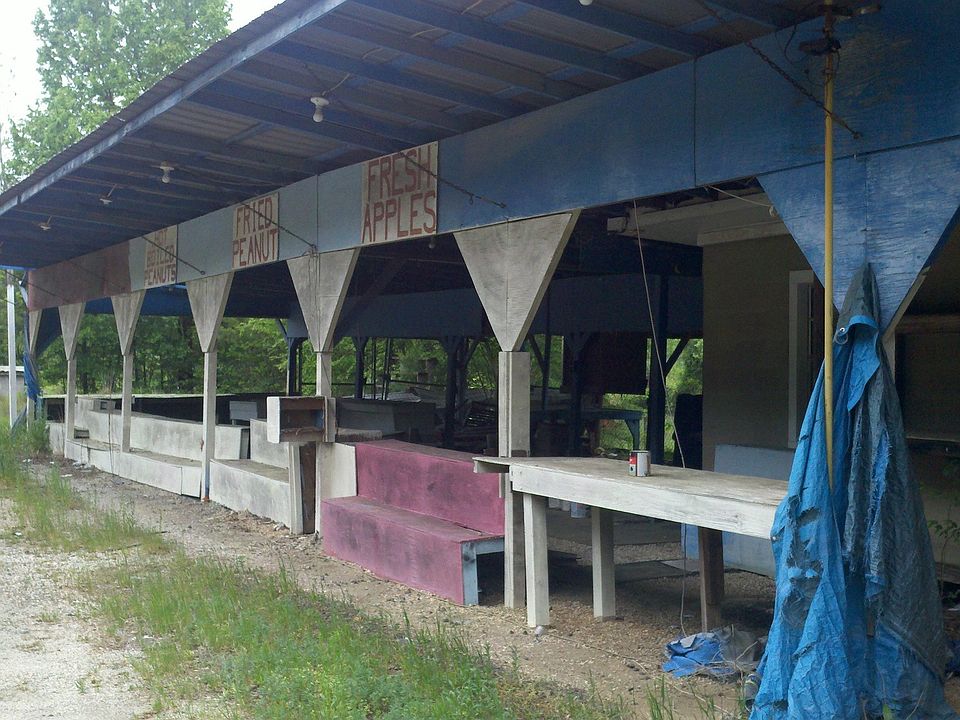 2nd image of 1710 Macon Hwy