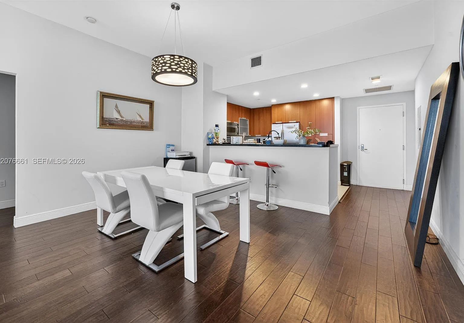 The Lexi Condo — Photo 3