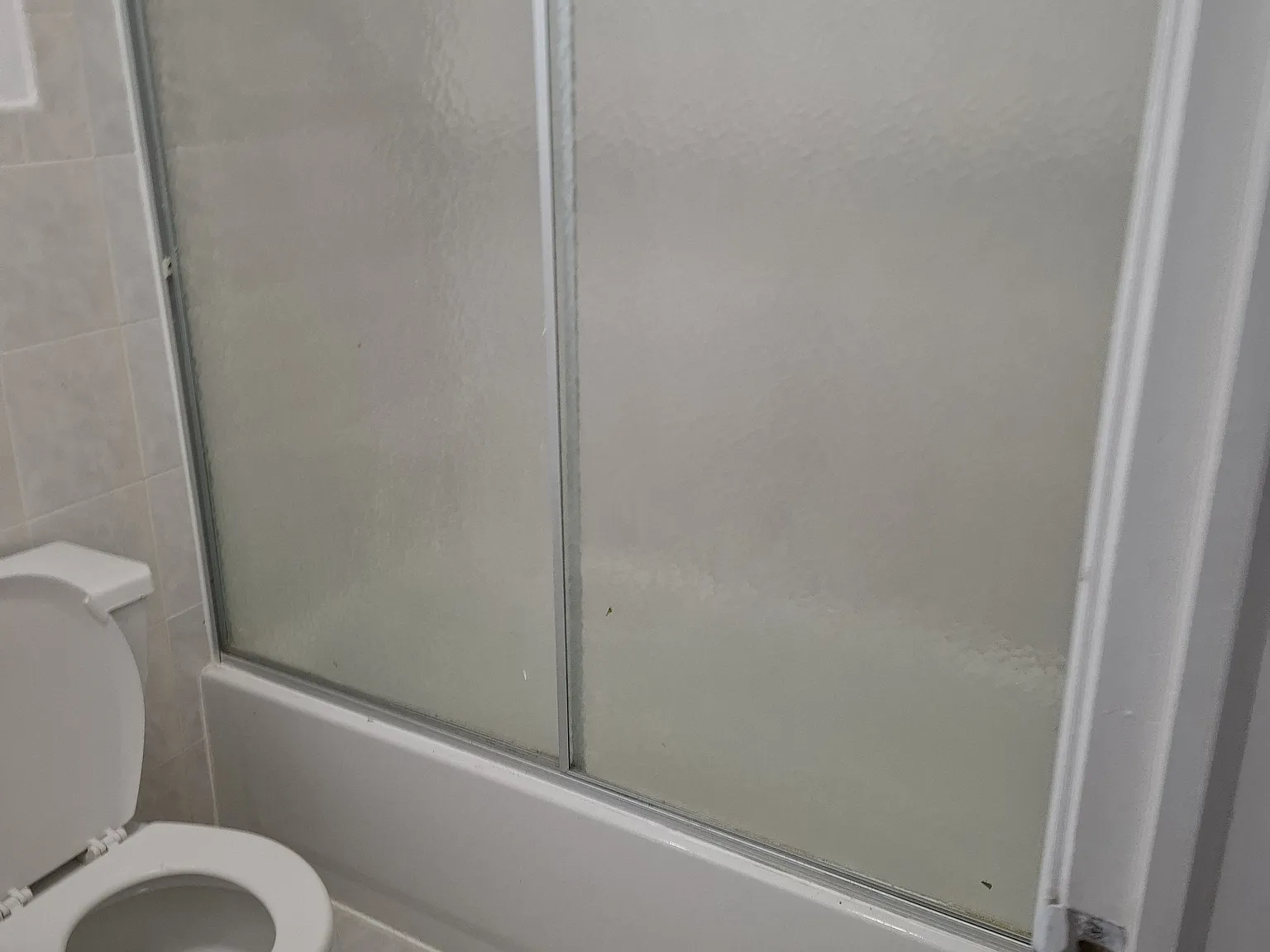 3 bed, 2000 sqft, $2,500 — Photo 4
