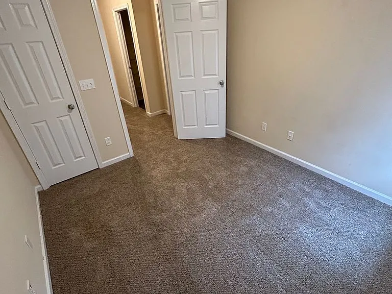 617 Burson Ave — Photo 8