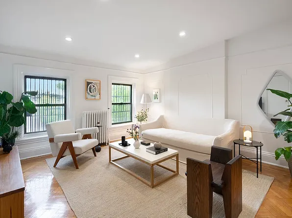 215 Clermont Avenue image 1 of 7