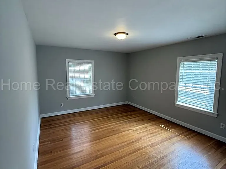 805 W End Blvd #B-10 — Photo 5