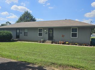 565 S Forest Ave, Springfield, MO 65806