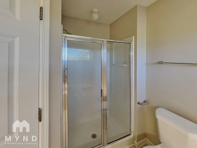 8313 Regal Bend Dr — Photo 18