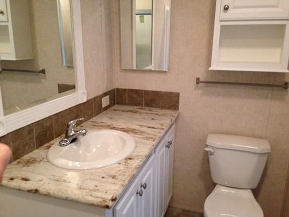 4th image of 8 Cynthia Cir