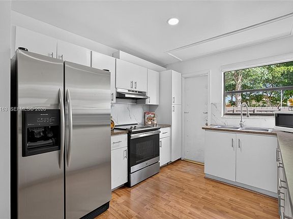 2nd image of 11510 SW 5th St #1