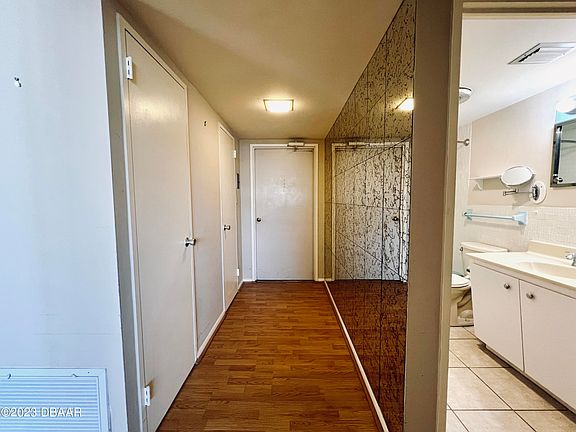 3rd image of 1224 S Peninsula Dr APT 508