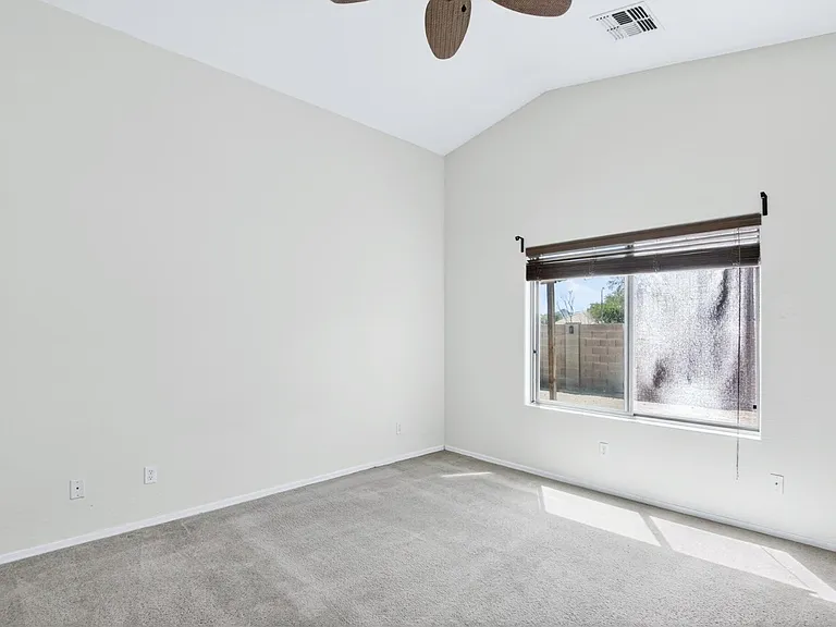 6550 S 44th Ave — Photo 13