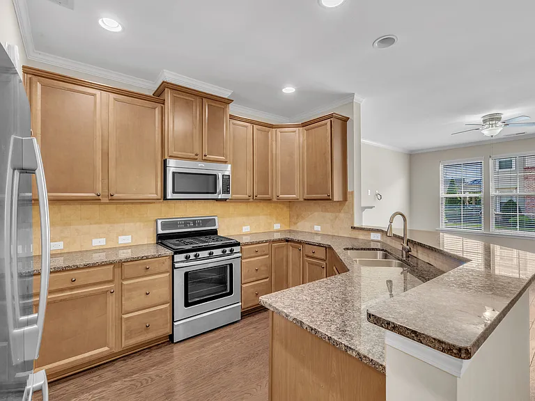 1333 Alemany St — Photo 13