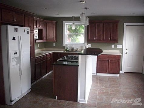 4135 Rosemont Kitchen 2
