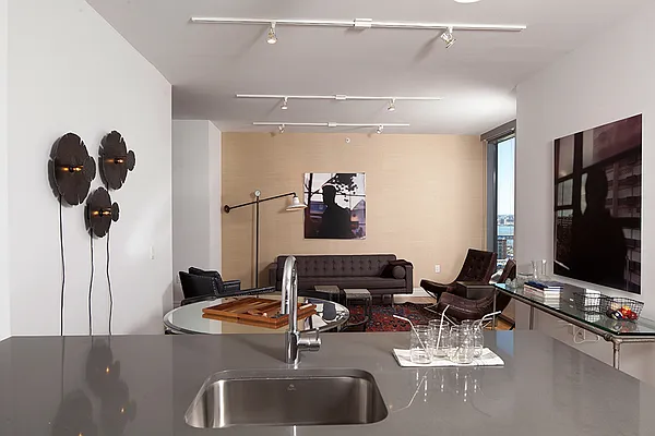 Rented by Invesco Affiliates | media 61