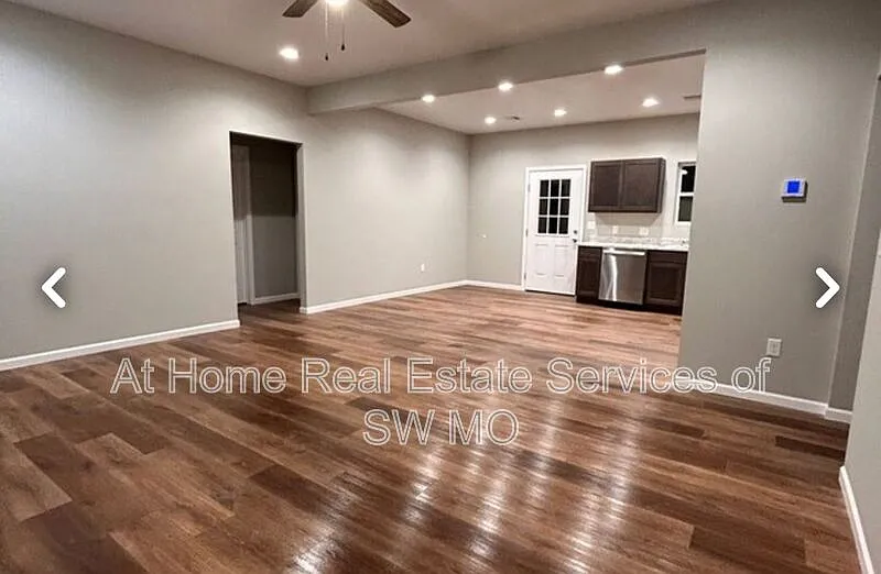 3 bed, 2.0 bath, $1,630 — Photo 3