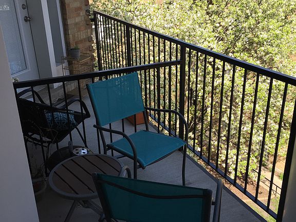 2nd image of 1834 N Humboldt Blvd APT 3A