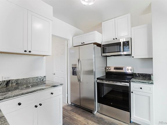 3rd image of 3407 W Dakota Avenue