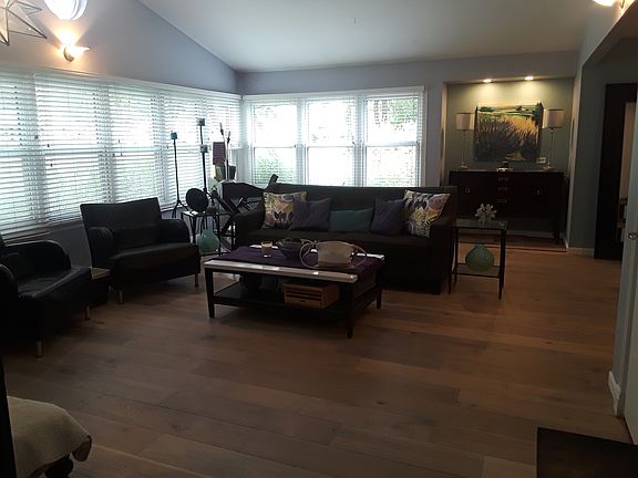 4th image of 15071 Bradner Ave