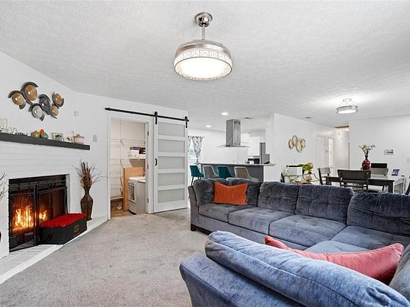 4th image of 405 King Arthur Ct