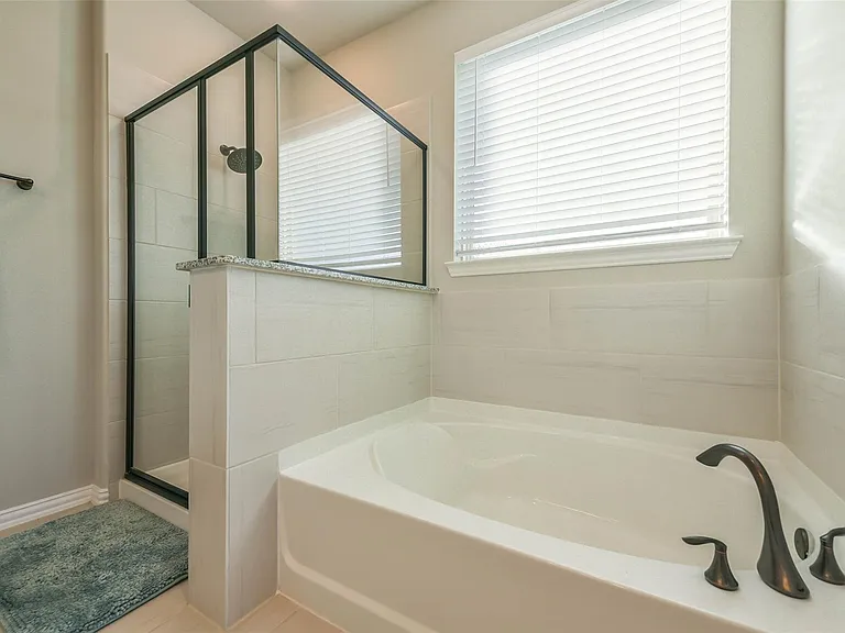 8307 Divot Trce — Photo 13