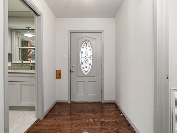 4th image of 1831 Seaspray Ct