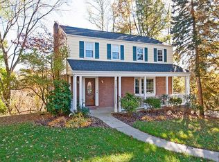 103 Queensgate Dr, Coraopolis, PA