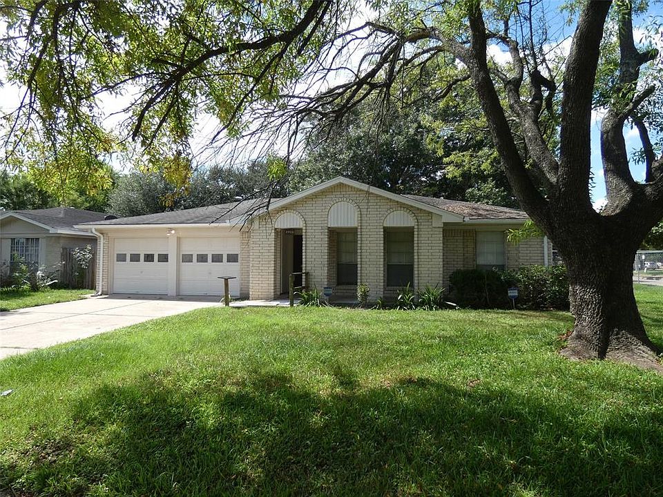 1st image of 8923 Winding River Dr