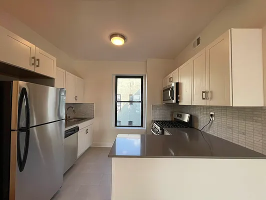 Rented by Hillel Realty Group | media 11