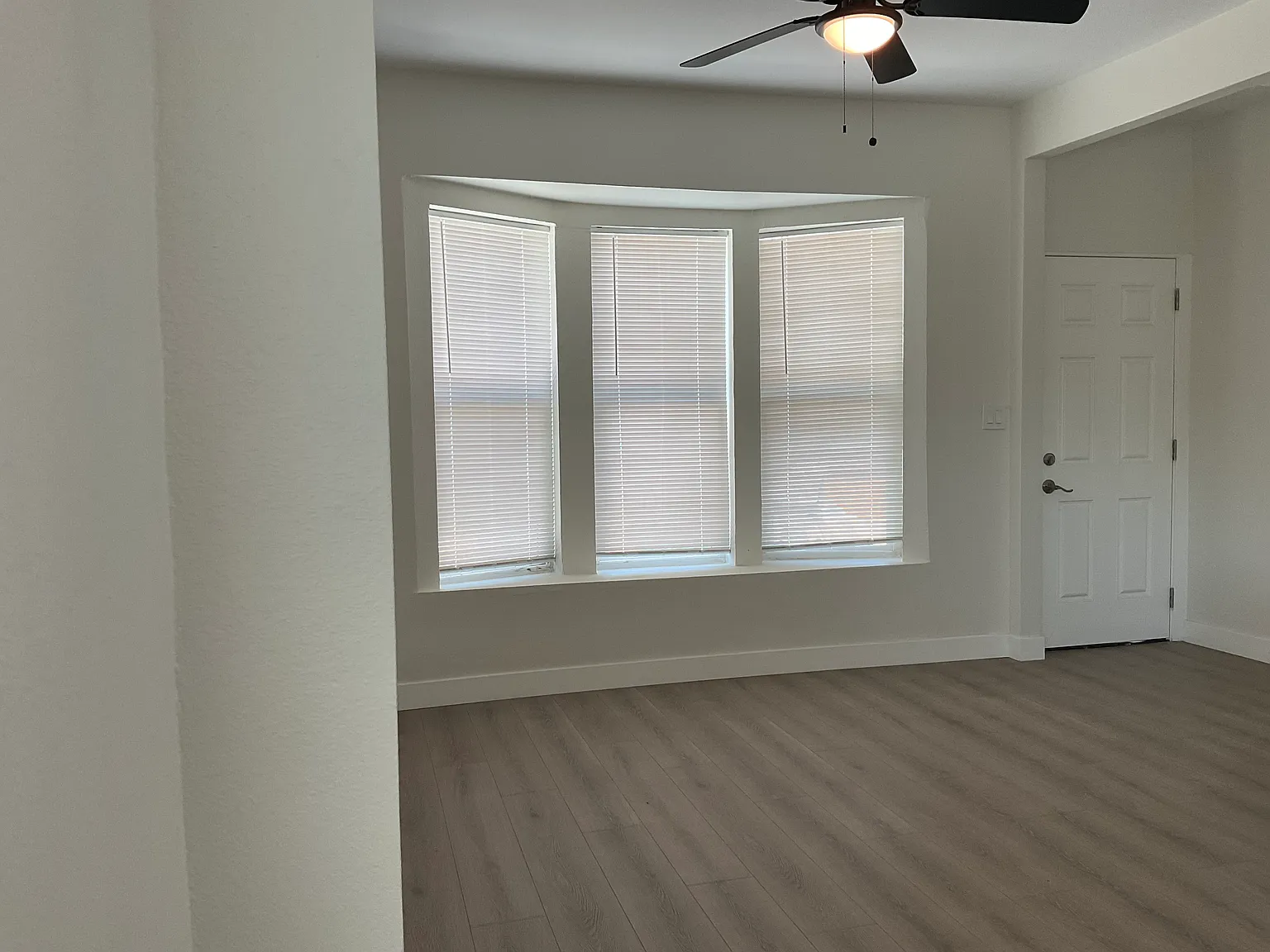 2 bed, 836 sqft, $2,495 — Photo 3
