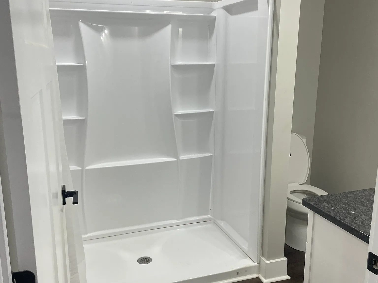 3 bed, $1,950 — Photo 2