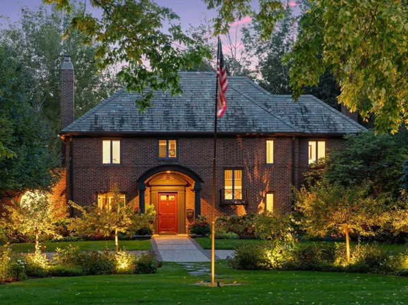 2848 W River Pkwy, Minneapolis, MN 55406